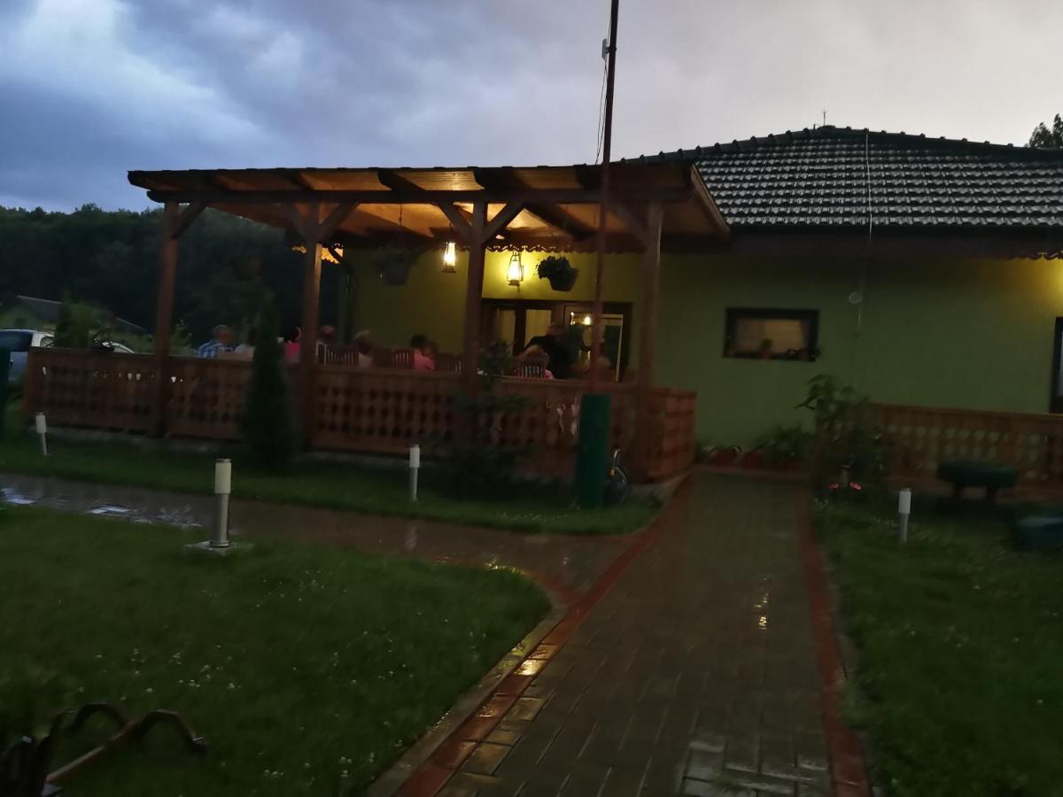 Agropensiunea Valea Fagilor Luncavita المظهر الخارجي الصورة
